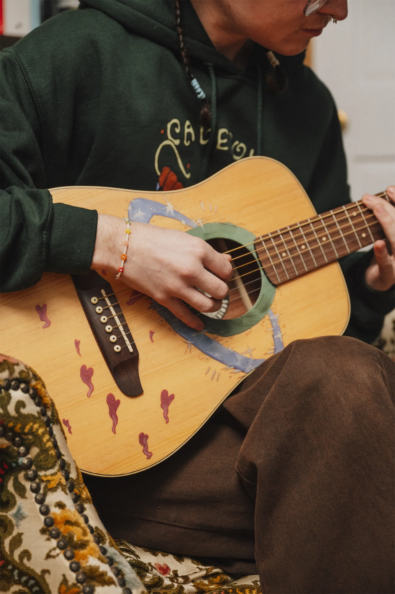 Cavetown Redondo Mini Fender Guitar - Image 3