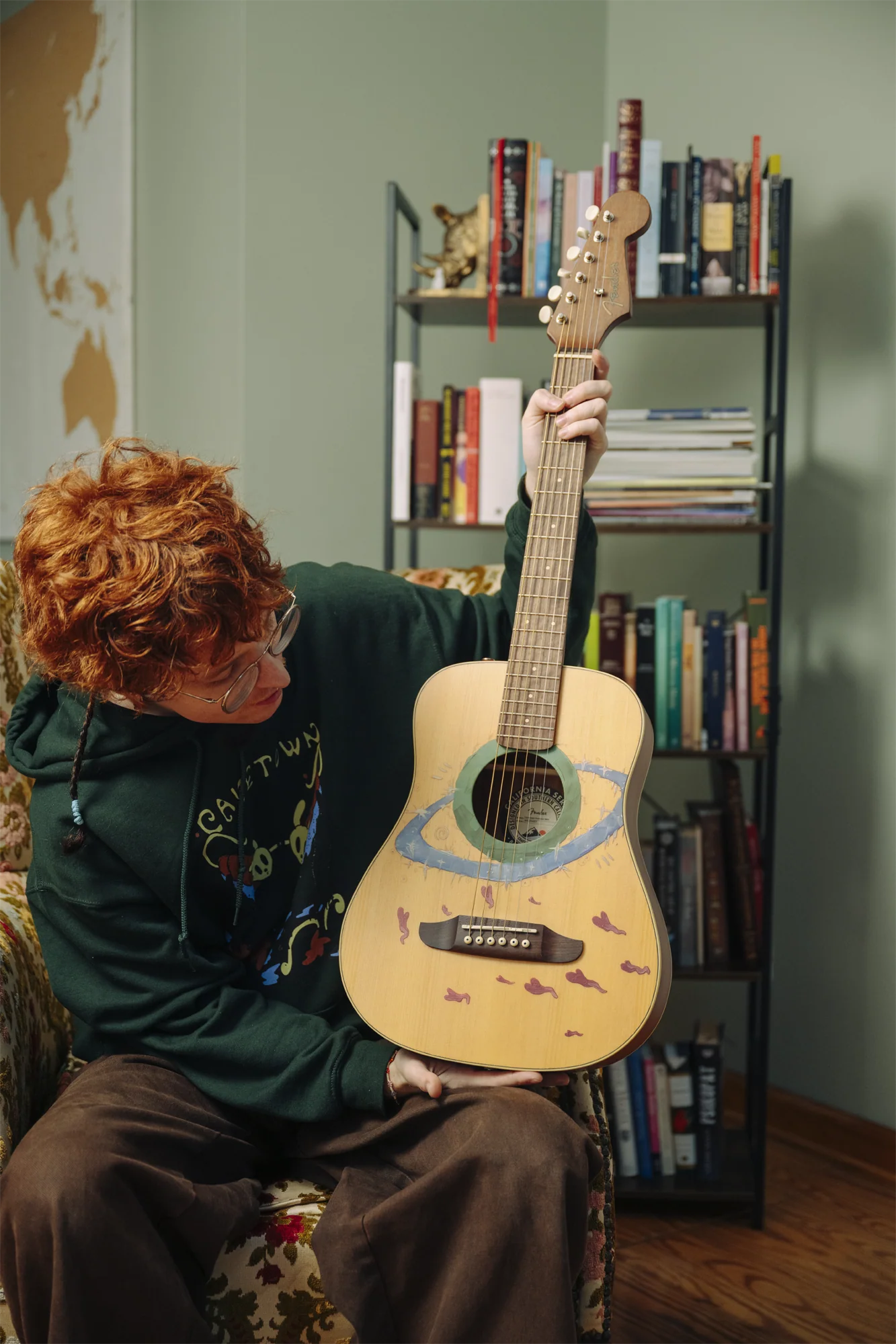 Cavetown Redondo Mini Fender Guitar - Image 4